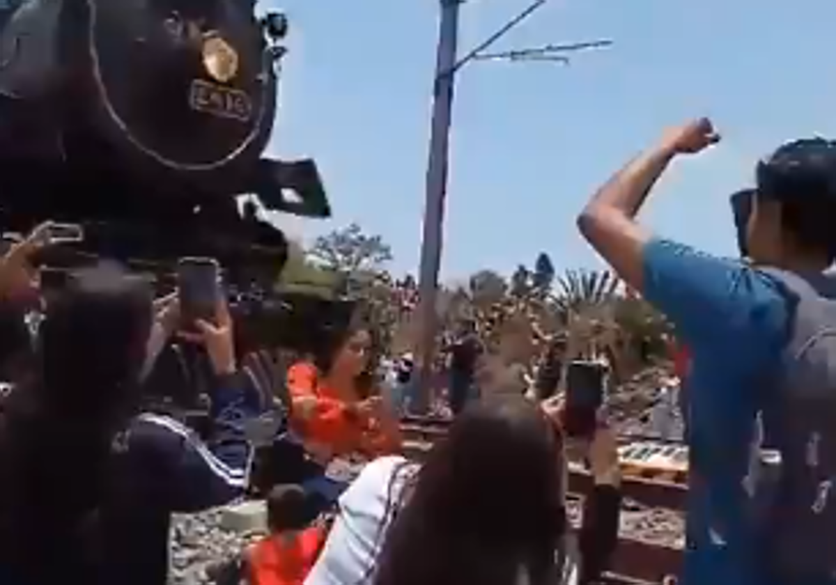 Muere Una Mujer Arrollada Por Un Tren En México Mientras Se Hacía Un